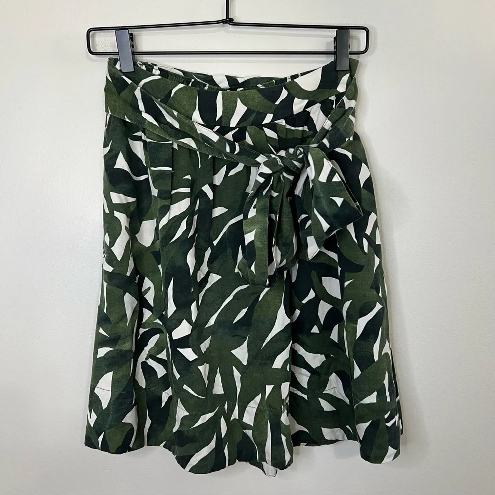 Lands End Green Leaf Print Pull On Belted Skirt size 2P
